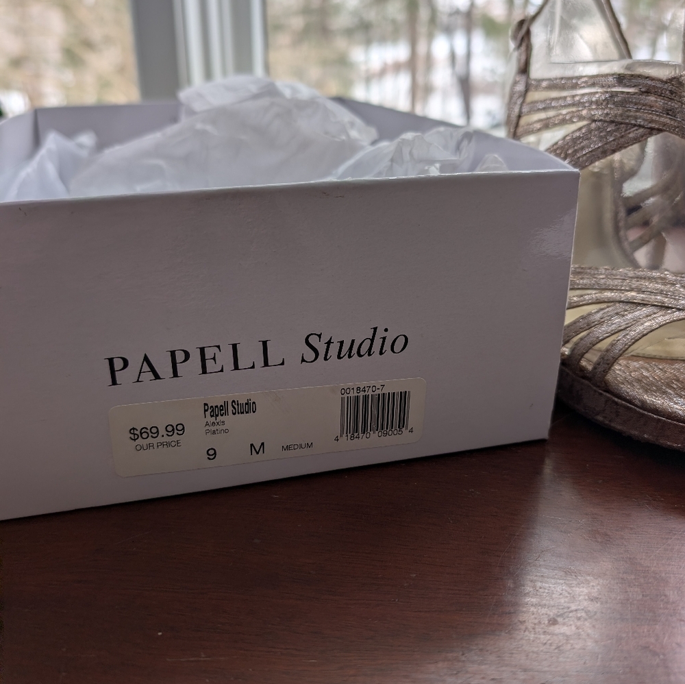 Papell Studio (Adrianna Papell) Gold With Silver Accents Strappy Heels - Picture 14 of 14